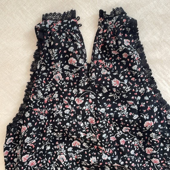 FLORAL HIGH NECK TANK - Picture 2 of 2